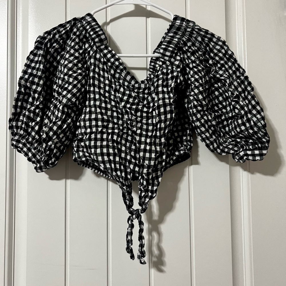 Forever 21 gingham crop blouse